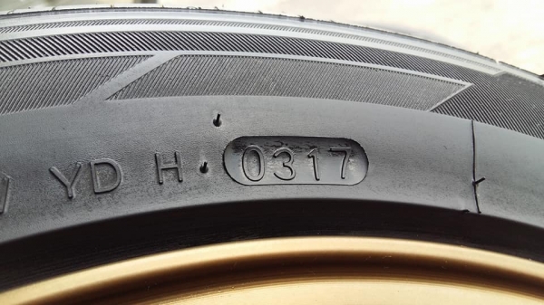 ขายล้อแม็กมือ2 re30 15"×7" et38 ยางปี17 สนใจติดต่อร้าน ก.เจริญการยางครับ 081-3747940 ขายล้อแม็กมือ2 re30 15"×7" et38 ยางปี17 สนใจติดต่อร้าน ก.เจริญการยางครับ 081-3747940