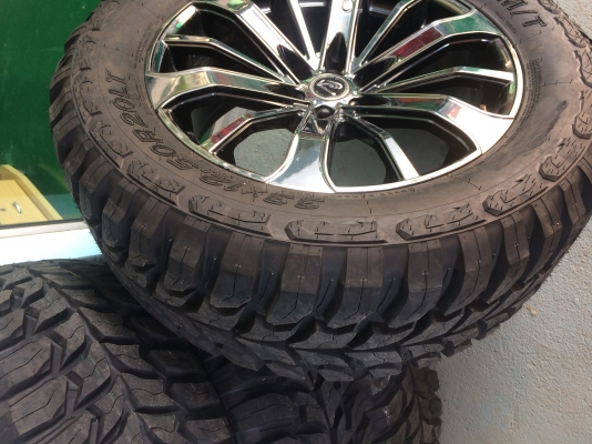 ขายด่วนแม็คพร้องยางใหม่ เบอร์ 33x12.50R20