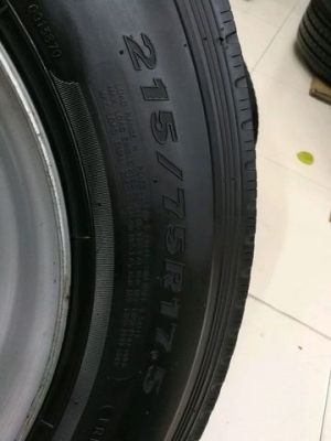 ล้อกะทะรถบรรทุก6รูขอบ17.5พร้อมยางmaxxis 215-75R17.5 สภาพสวยราคาถูก ล้อกะทะรถบรรทุก6รูขอบ17.5พร้อมยางmaxxis 215-75R17.5 สภาพสวยราคาถูก