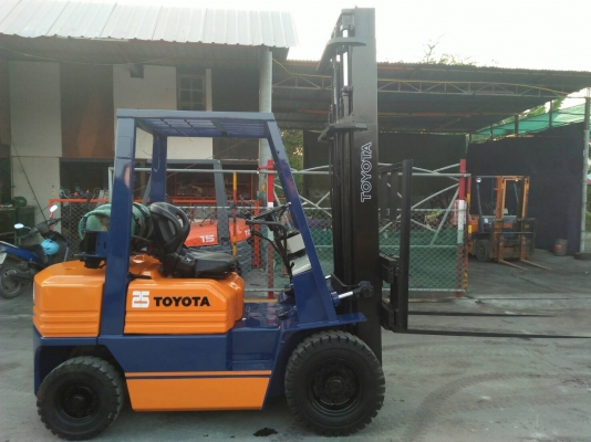 ขาย รถโฟรคลิฟท์ โตโยต้า รุ่น 5 เบนซิน