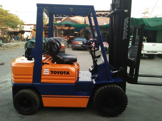 ขาย รถโฟรคลิฟท์ โตโยต้า รุ่น 5 เบนซิน