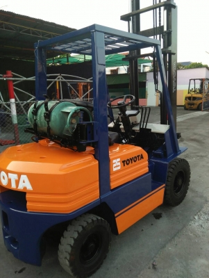 ขาย รถโฟรคลิฟท์ โตโยต้า รุ่น 5 เบนซิน