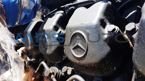 Mercedes Benz เครื่องรถบัส