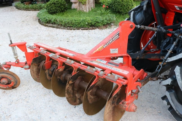 คูโบต้า L3608DT 2 เพลา เกรด A ชุดดันหน้าช้างคานบน ผานหลังช้าง ราคา 325000 บาท