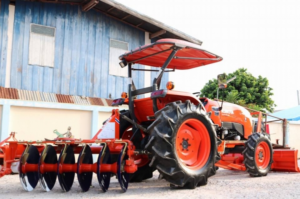 คูโบต้า L4708DT 2 เพลา ทำงาน 573 ชั่วโมง.. เกรด A ชุดดันหน้าใหม่ ผานหลังใหม่ 6X24 CMT ราคา 465000 บาท