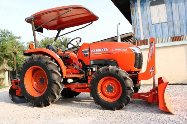 คูโบต้า L3608DT 2 เพลา เกรด A ทำงาน 471 ชั่วโมง ชุดดันหน้าช้าง ผานหลังใหม่ ราคา 335000 บาท