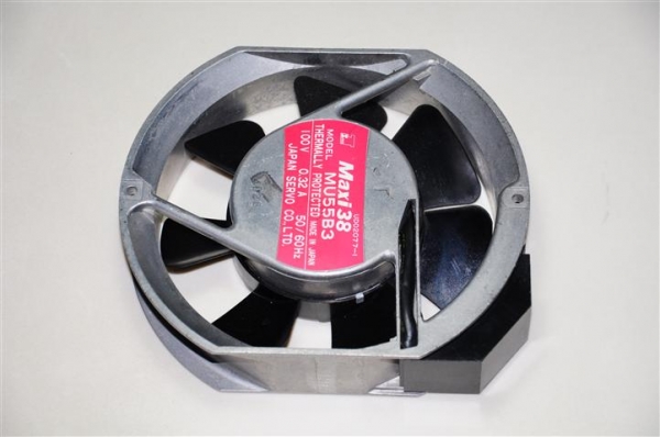 พัดลมโครงอลูมิเนียม 6 นิ้ว ยี่ห้อ Maxi Made in Japan