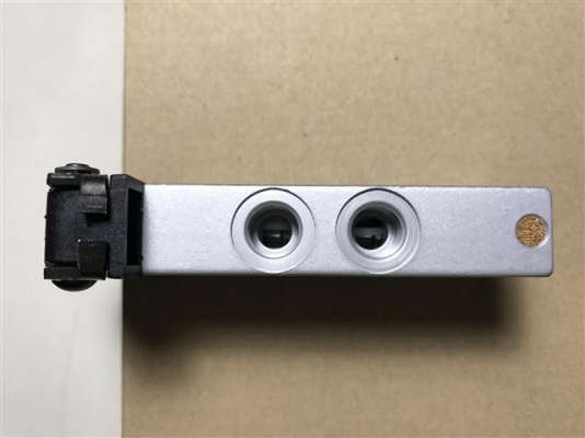 โรลเลอร์วาล์วลม ยี่ห้อ CAMOZZI MADE IN ITALY โรลเลอร์วาล์วลม ยี่ห้อ CAMOZZI MADE IN ITALY