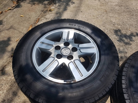 ล้อToyota. วิโก้ขอบ15. 5รูพร้อมยางปี11 ล้อToyota. วิโก้ขอบ15. 5รูพร้อมยางปี11
