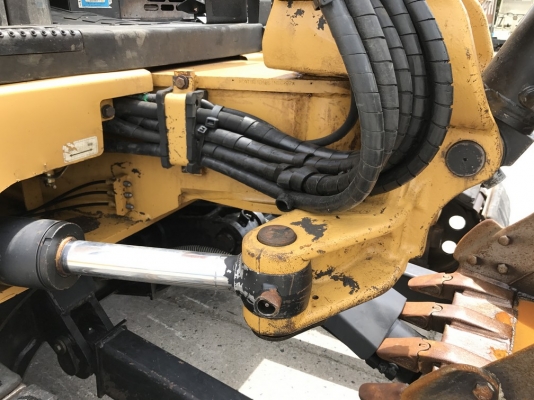 CAT 304CR ปั้มนิ้ว คอนโทรลน้ำมัน ติดหัวกระแทก Furukawa นำเข้าจากญี่ปุ่น ไม่เคยใช้งานในไทย รถสวยพร้อมใช้งานเลยครับ