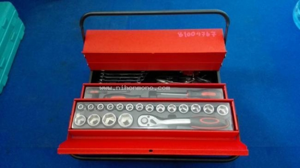 กล่องเครื่องมือ 81 ชิ้น ของใหม่แกะกล่อง ราคา 3,400 บาท รหัสสินค้า : 81004767 www.nihonmono.com