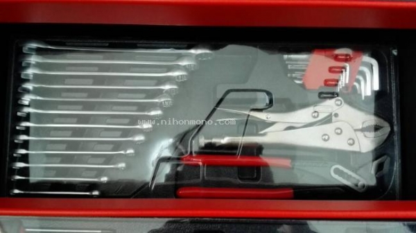 กล่องเครื่องมือ 81 ชิ้น ของใหม่แกะกล่อง ราคา 3,400 บาท รหัสสินค้า : 81004767 www.nihonmono.com