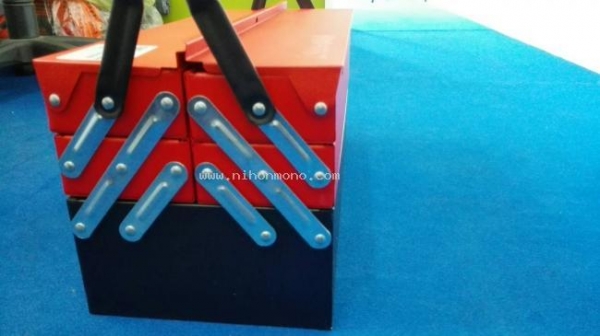 กล่องเครื่องมือ 81 ชิ้น ของใหม่แกะกล่อง ราคา 3,400 บาท รหัสสินค้า : 81004767 www.nihonmono.com