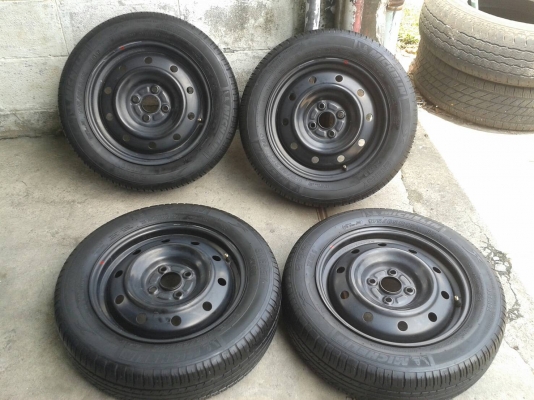 ล้อกะทะ ขอบ15นิ้ว4รู100 พร้อมยาง ชุดนี้ ราคา 1900 บาท