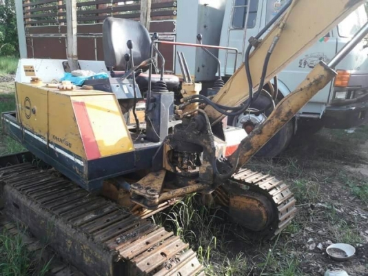 ขาย 175,000 บาท KOMATSU PC 30-5 สภาพสวยพร้อมใช้งาน เครื่องปั้มดี โซ่ช่วงล่างสวย รถใช้งานปกติ เอกสารอินวอย  รถอยู่ จ.มหาสารคาม โทร&amp;ไอดีไลน์ 0610710295