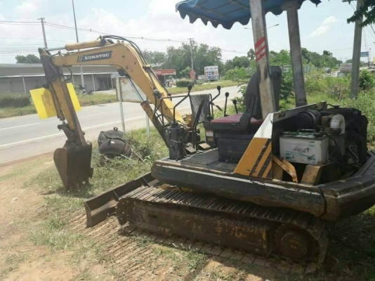 ขาย 175,000 บาท KOMATSU PC 30-5 สภาพสวยพร้อมใช้งาน เครื่องปั้มดี โซ่ช่วงล่างสวย รถใช้งานปกติ เอกสารอินวอย  รถอยู่ จ.มหาสารคาม โทร&amp;ไอดีไลน์ 0610710295