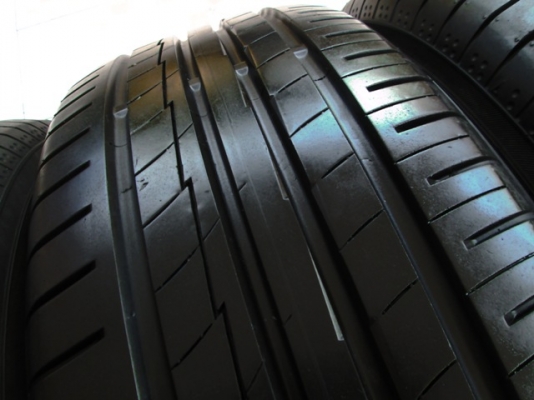 ขายยาง 215-60-16 YOKOHAMA BLUE EARTH ปี15 สวยๆ 1ชุด