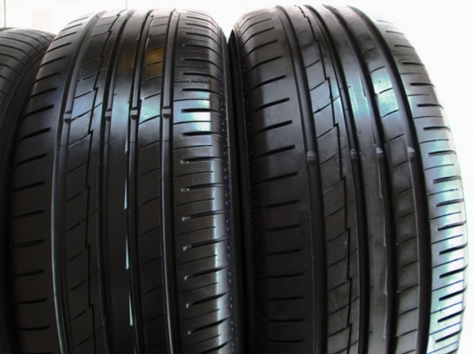 ขายยาง 215-60-16 YOKOHAMA BLUE EARTH ปี15 สวยๆ 1ชุด