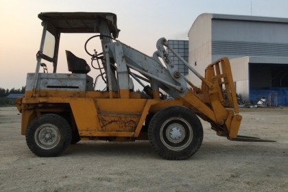 ขายรถตักล้อยาง TCM SD22 (สภาพดี)