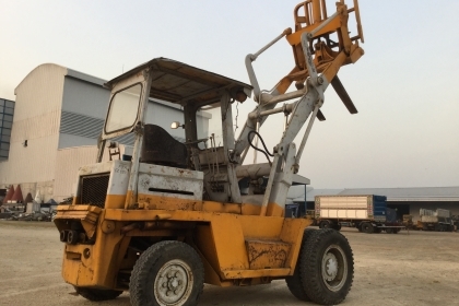 ขายรถตักล้อยาง TCM SD22 (สภาพดี)