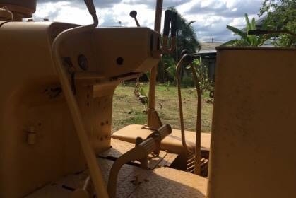 ขาย 295,000 บาท CATTERPILAR D5 ตีนไก่ เครื่องดี เกียร์ดี โช่หนา เอกสารชื้อขาย  รถอยู่ จ.กาณจนบุรี โทร&amp;ไอดีไลน์ 0610710295