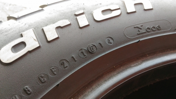 ขายยางลุยๆ BF KM2  265/75/16 ปี 14