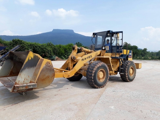 ขายด่วมใช้งานนรถตักเอวอ่อน WA350-1 รถเก่านอก สภาพพร้อมใช้งาน