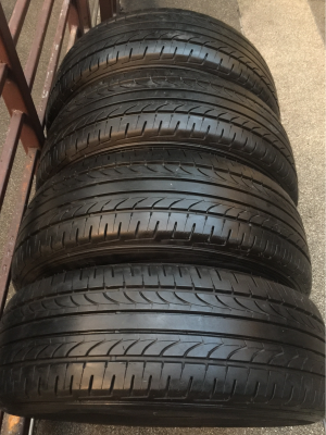 ยาง Goodyear 215 70 15 ปลายปี16 ดอกเต็ม ไม่มีปะ ราคาไม่แพง