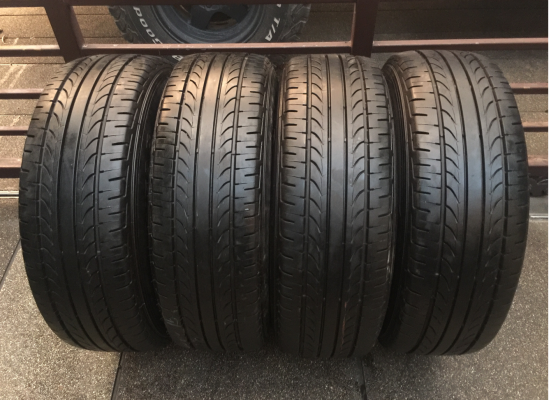 ยาง Goodyear 215 70 15 ปลายปี16 ดอกเต็ม ไม่มีปะ ราคาไม่แพง
