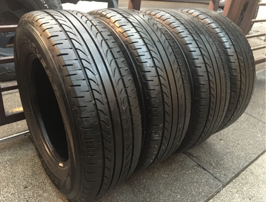 ยาง Goodyear 215 70 15 ปลายปี16 ดอกเต็ม ไม่มีปะ ราคาไม่แพง