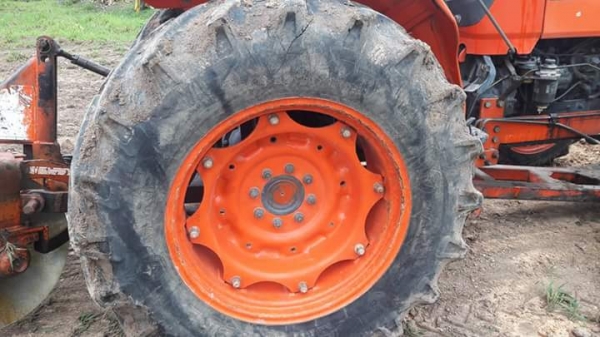 Kubota m5000 ใบดันและผ่านหลัง โรตารี่ เล่มทะเบียน ใช้งานน้อย สวยๆยางใหม่ปั๊มดีเครื่องดี ซื้อไปใช้ได้เลยไม่ต้องซ่อม ราคา 265000.฿.โทรมาครับ 0875511464 dtac 06 3635 9242 ais Kubota m5000 ใบดันและผ่านหลัง โรตารี่ เล่มทะเบียน ใช้งานน้อย สวยๆยางใหม่ปั๊มดีเครื่องดี ซื้อไปใช้ได้เลยไม่ต้องซ่อม ราคา 265000.฿.โทรมาครับ 0875511464 dtac 06 3635 9242 ais