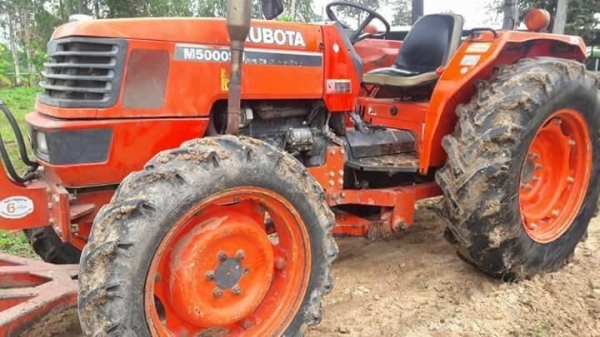 ขาย 275,000 บาท KUBOTA  M5000 (ใบดัน- ผาน 6 -โรตารี่ ) เล่มทะเบียน  เครื่องดี ปั้มดี เกียรแรง ซื้อไปใช้ได้เลยไม่ต้องซ่อม   รถอยู่ จ.ศรีสะเกษ โทร&ไอดีไลน์ 0610710295 ขาย 275,000 บาท KUBOTA  M5000 (ใบดัน- ผาน 6 -โรตารี่ ) เล่มทะเบียน  เครื่องดี ปั้มดี เกียรแรง ซื้อไปใช้ได้เลยไม่ต้องซ่อม   รถอยู่ จ.ศรีสะเกษ โทร&ไอดีไลน์ 0610710295