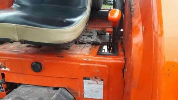 ขาย 275,000 บาท KUBOTA  M5000 (ใบดัน- ผาน 6 -โรตารี่ ) เล่มทะเบียน  เครื่องดี ปั้มดี เกียรแรง ซื้อไปใช้ได้เลยไม่ต้องซ่อม   รถอยู่ จ.ศรีสะเกษ โทร&ไอดีไลน์ 0610710295 ขาย 275,000 บาท KUBOTA  M5000 (ใบดัน- ผาน 6 -โรตารี่ ) เล่มทะเบียน  เครื่องดี ปั้มดี เกียรแรง ซื้อไปใช้ได้เลยไม่ต้องซ่อม   รถอยู่ จ.ศรีสะเกษ โทร&ไอดีไลน์ 0610710295