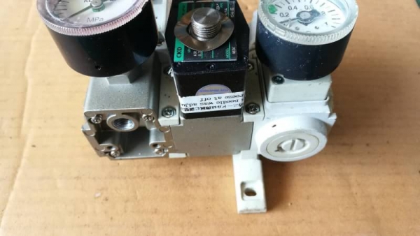 450 บ. ส่งฟรี083-2000058 LINE ID: line832923 Air Regulator แบบมีวาวล์ไฟฟ้า DC 24 V. เปิด - ปิด ตัวปรับแรงดันลมแบบละอียดยี่ห้อ SMC ทางเข้าใช้กับถังลมและกาซต่างๆได้ ระบบลมได้ทางออกปรับแบบละเอียดได้ 450 บ. ส่งฟรี083-2000058 LINE ID: line832923 Air Regulator แบบมีวาวล์ไฟฟ้า DC 24 V. เปิด - ปิด ตัวปรับแรงดันลมแบบละอียดยี่ห้อ SMC ทางเข้าใช้กับถังลมและกาซต่างๆได้ ระบบลมได้ทางออกปรับแบบละเอียดได้