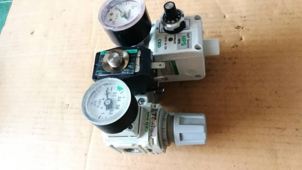 450 บ. ส่งฟรี083-2000058 LINE ID: line832923 Air Regulator แบบมีวาวล์ไฟฟ้า DC 24 V. เปิด - ปิด ตัวปรับแรงดันลมแบบละอียดยี่ห้อ SMC ทางเข้าใช้กับถังลมและกาซต่างๆได้ ระบบลมได้ทางออกปรับแบบละเอียดได้ 450 บ. ส่งฟรี083-2000058 LINE ID: line832923 Air Regulator แบบมีวาวล์ไฟฟ้า DC 24 V. เปิด - ปิด ตัวปรับแรงดันลมแบบละอียดยี่ห้อ SMC ทางเข้าใช้กับถังลมและกาซต่างๆได้ ระบบลมได้ทางออกปรับแบบละเอียดได้