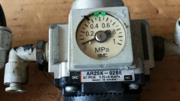 ยกชุด 2 อัน 350 บ. ส่งฟรี 083-2000058  LINE ID: line832923 Air Regulator ตัวปรับแรงดันลมแบบละอียดยี่ห้อ SMC ทางเข้าใช้กับถังลมปรับได้ถึง 0.85 MPa