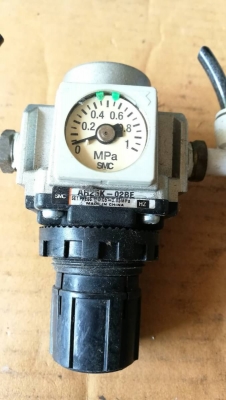 ยกชุด 2 อัน 350 บ. ส่งฟรี 083-2000058  LINE ID: line832923 Air Regulator ตัวปรับแรงดันลมแบบละอียดยี่ห้อ SMC ทางเข้าใช้กับถังลมปรับได้ถึง 0.85 MPa