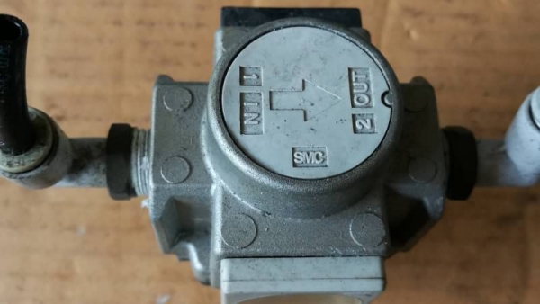 ยกชุด 2 อัน 350 บ. ส่งฟรี 083-2000058  LINE ID: line832923 Air Regulator ตัวปรับแรงดันลมแบบละอียดยี่ห้อ SMC ทางเข้าใช้กับถังลมปรับได้ถึง 0.85 MPa