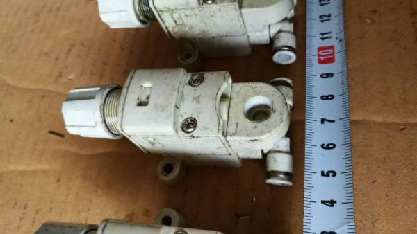 ยกชุด 5 อัน 300 บ. ส่งฟรี 083-2000058 LINE ID: line832923 Air Regulator ขนาดเล็กไว้ปรับแรงดันลมแบบละอียดยี่ห้อ SMC ทางเข้าใช้กับถังลมปรับได้ถึง 0.85 MPa ยกชุด 5 อัน 300 บ. ส่งฟรี 083-2000058 LINE ID: line832923 Air Regulator ขนาดเล็กไว้ปรับแรงดันลมแบบละอียดยี่ห้อ SMC ทางเข้าใช้กับถังลมปรับได้ถึง 0.85 MPa