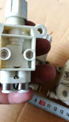 ยกชุด 5 อัน 300 บ. ส่งฟรี 083-2000058 LINE ID: line832923 Air Regulator ขนาดเล็กไว้ปรับแรงดันลมแบบละอียดยี่ห้อ SMC ทางเข้าใช้กับถังลมปรับได้ถึง 0.85 MPa ยกชุด 5 อัน 300 บ. ส่งฟรี 083-2000058 LINE ID: line832923 Air Regulator ขนาดเล็กไว้ปรับแรงดันลมแบบละอียดยี่ห้อ SMC ทางเข้าใช้กับถังลมปรับได้ถึง 0.85 MPa