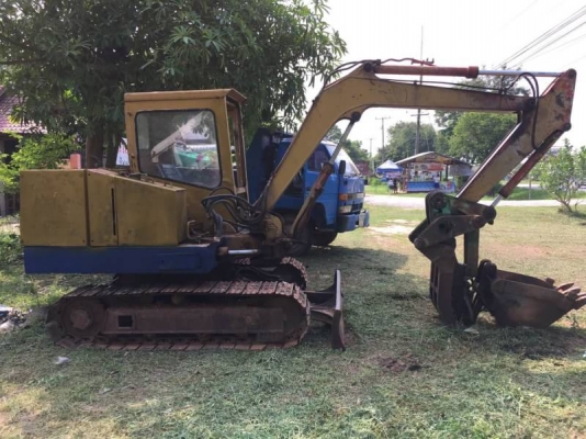 ขาย 175,000 บาท SUMITOMO EX 60 U  ติดมือคีบ บุ้งกี๋ เครื่อง ISUZU 85 แรง  โช่หนา เอวแน่น พร้อมใช้  รถอยู่ จ.ร้อยเอ็ด 090-772-3710 090-772-3708