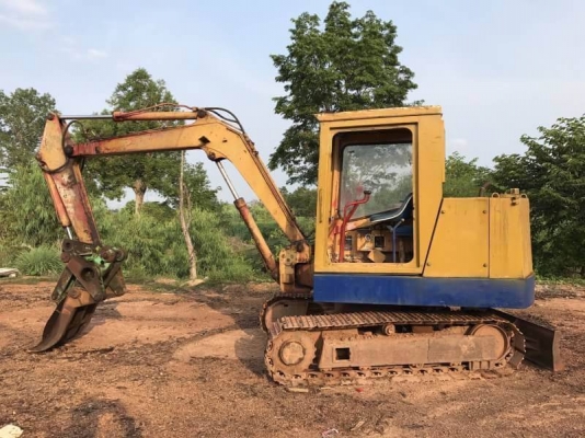 ขาย 175,000 บาท SUMITOMO EX 60 U  ติดมือคีบ บุ้งกี๋ เครื่อง ISUZU 85 แรง  โช่หนา เอวแน่น พร้อมใช้  รถอยู่ จ.ร้อยเอ็ด 090-772-3710 090-772-3708