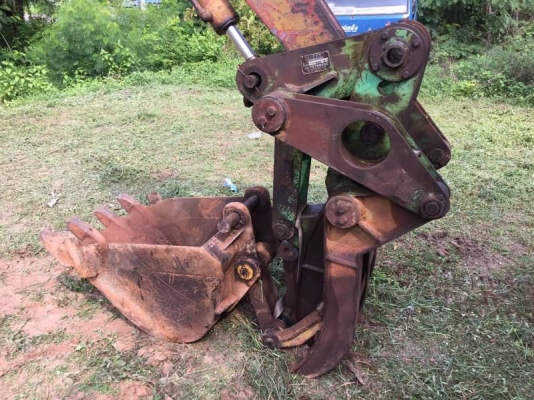 ขาย 175,000 บาท SUMITOMO EX 60 U  ติดมือคีบ บุ้งกี๋ เครื่อง ISUZU 85 แรง  โช่หนา เอวแน่น พร้อมใช้  รถอยู่ จ.ร้อยเอ็ด 090-772-3710 090-772-3708