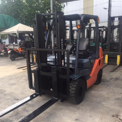 Forklifts Toyota8FD30Compact ตัวใหม่เครื่องยนดีเซล1DZ3 รถยก3ตัน
