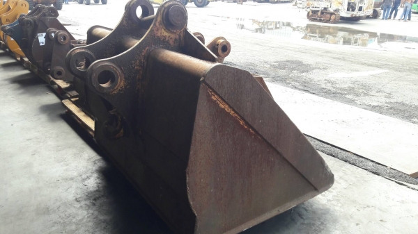 ขายบุ้งกี้ ปากกว้าง1.5 เมตร สลัก 80 มิล ช่องแขน 32เซนติเมตร  ขายราคา16,000บาท  สนใจติดต่อ 089-2619445