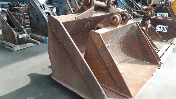 ขายบุ้งกี้ ปากกว้าง 1.00  สลัก 45 มิล ช่องแขน 18 เซนติเมตร ขายราคา 9,000บาท  สนใจติดต่อ 089-2619445