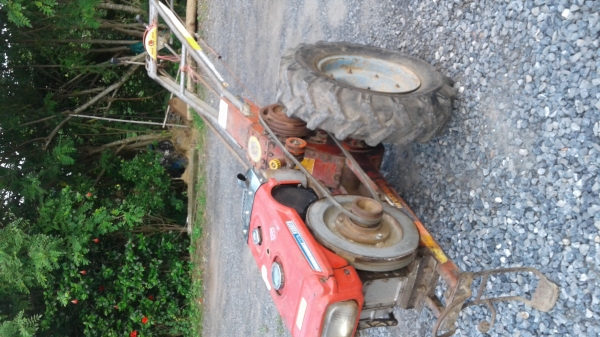 รถไถนาเดินตาม