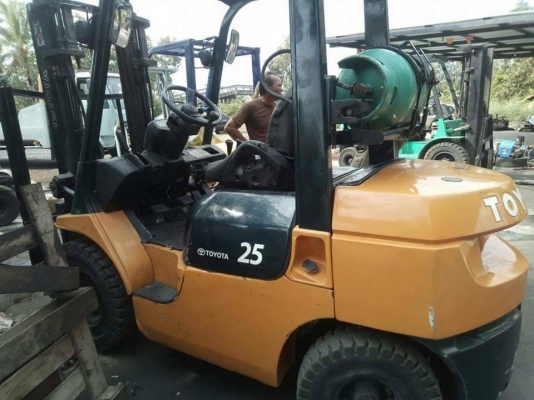 +++ ขายโฟล์คลิฟท์ TOYOTA 7FD25 ขนาด 2.5 ตัน