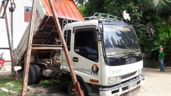 ขาย 625,000 บาท ISUZU DECA ดั้ม 5 คิว เครื่อง 6HH1-210 แรง หัวบาง ยาง 8.25-16 ดี คัสชีสวย เบรคทิฟฟี่ เพาเวอร์ เอกสารเล่มทะเบียน รถอยู่ จ.โคราช โทร&ไอดีไลน์ 0610710295 ขาย 625,000 บาท ISUZU DECA ดั้ม 5 คิว เครื่อง 6HH1-210 แรง หัวบาง ยาง 8.25-16 ดี คัสชีสวย เบรคทิฟฟี่ เพาเวอร์ เอกสารเล่มทะเบียน รถอยู่ จ.โคราช โทร&ไอดีไลน์ 0610710295