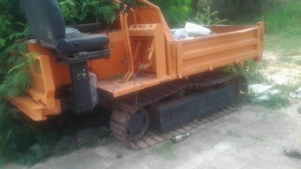 ขาย 75,000 บาท  ดั้มเปอร์ KOMATSU CD25 เครื่อง 2 สูบ สภาพพร้อมใช้   รถอยู่ จ.อุดรธานี โทร&amp;ไอดีไลน์ 0610710295